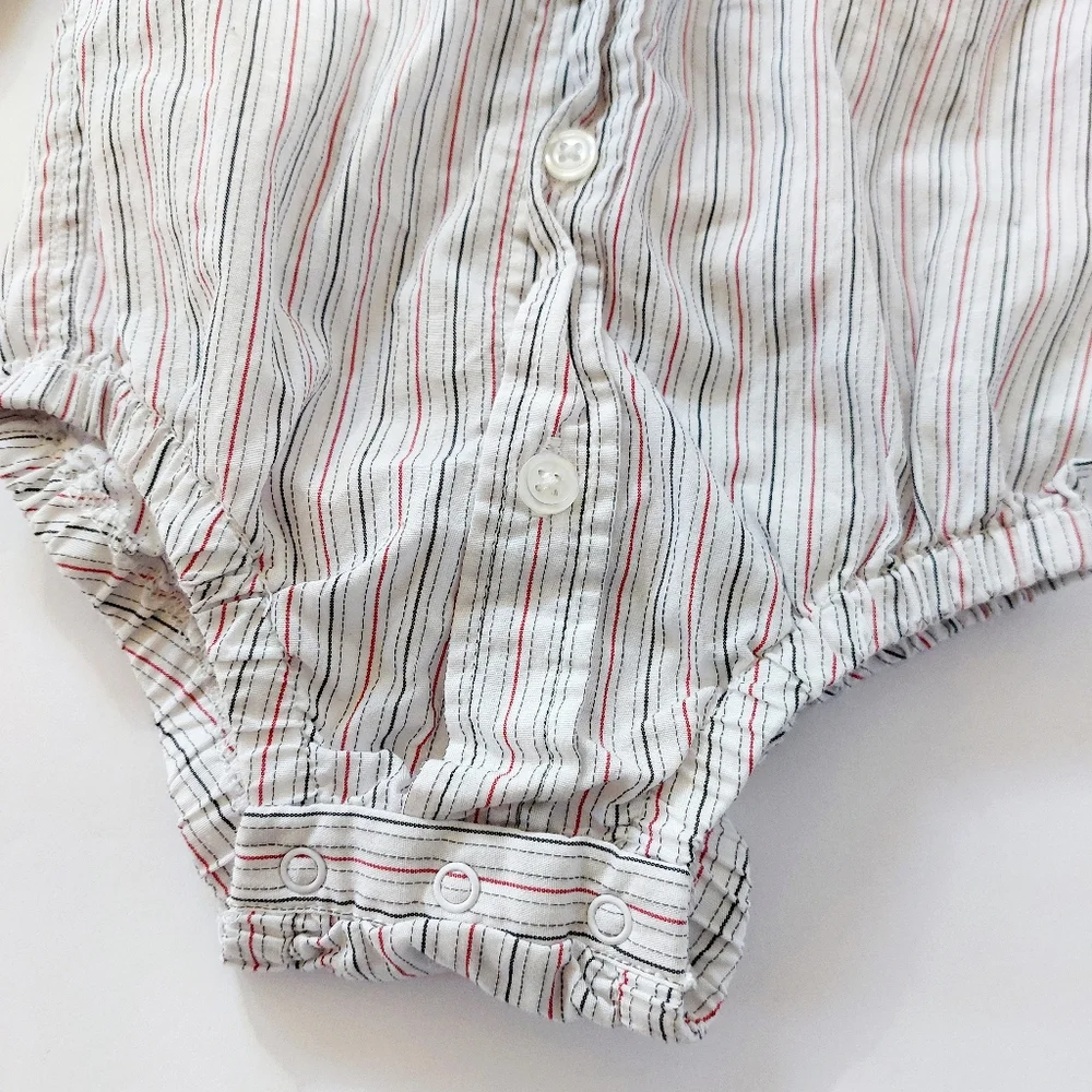 Red & Black Stripes on White Button Down Onesie 12-18m Koala Kids Easter Wedding